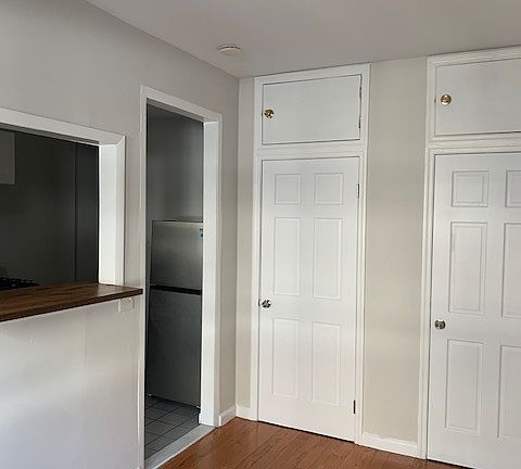 3rd image of 226 Thompson St APT 3