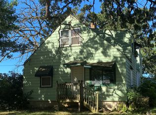 908 Elizabeth St, Elgin, IL 60120