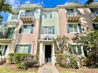 3834 NW 5th Ter, Boca Raton, FL 33431