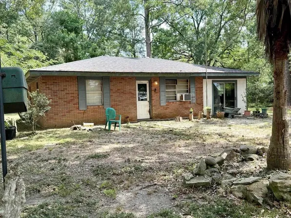 32031 Shelly Dr, Springfield, LA 70462