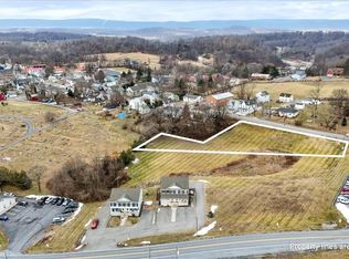 5 School House Dr, Hedgesville, WV 25427