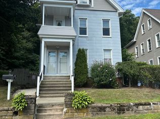 1656 State St, Hamden, CT 06517