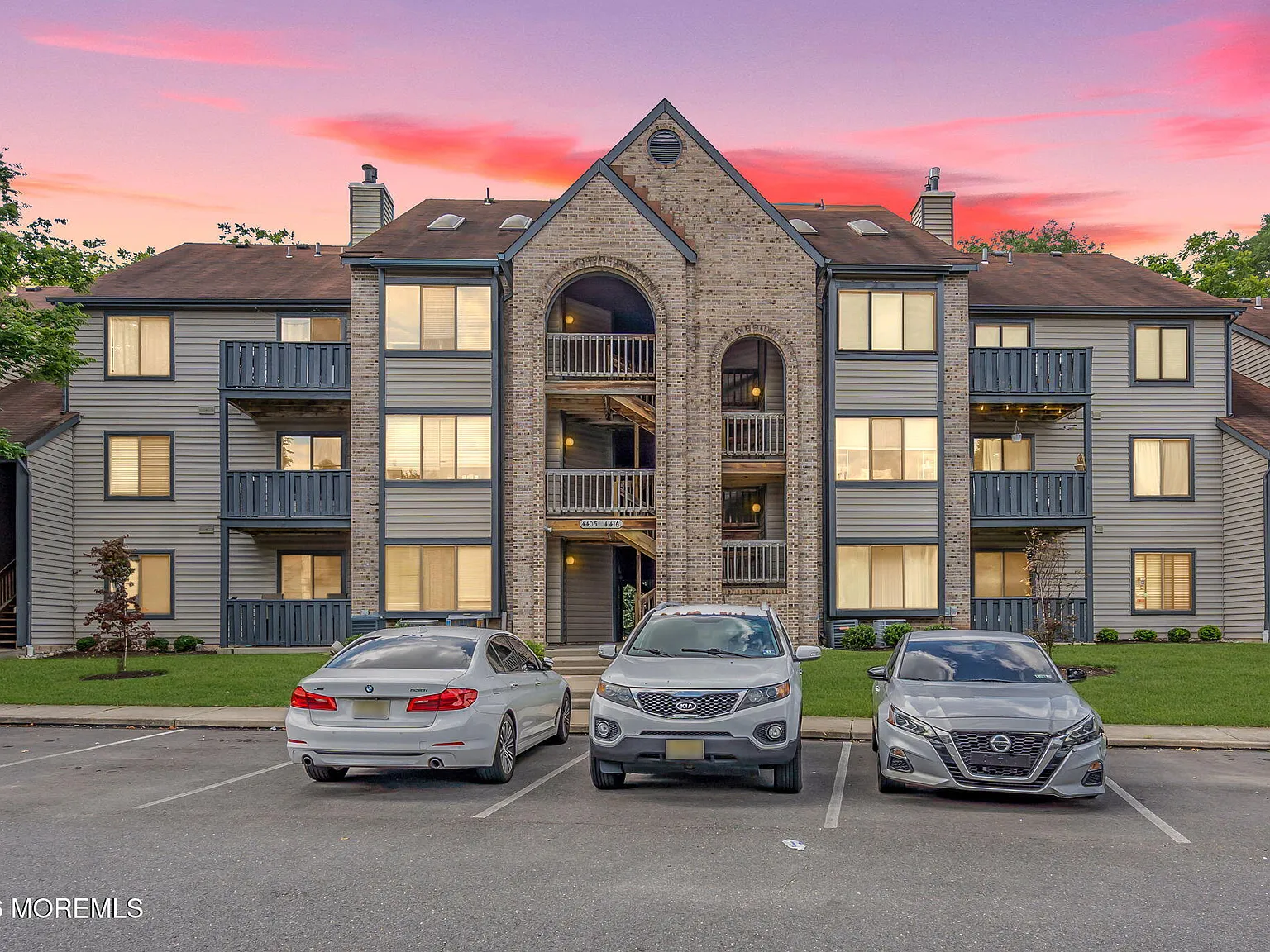2 bed, 1340 sqft, $2,500 — Photo 2