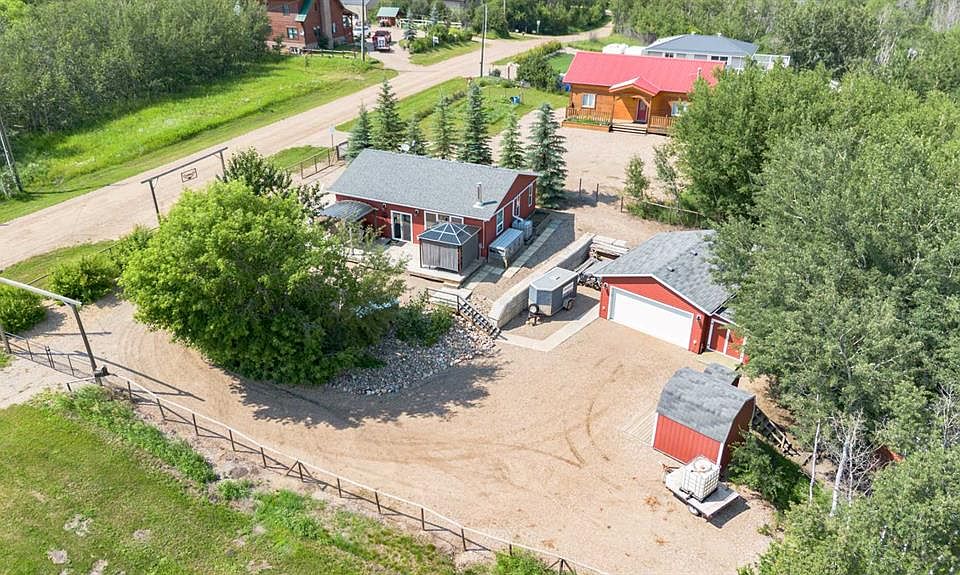 1st image of 10 S Destini Dr