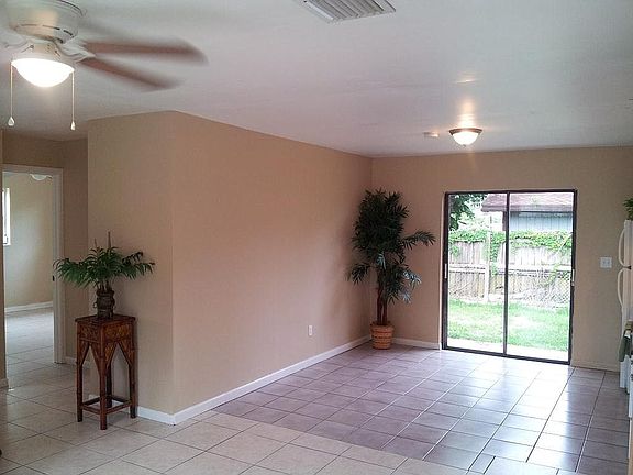 4th image of 3944 Pesiri Ln