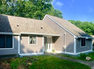 17 Woodrise Rd, Falmouth, MA 02540
