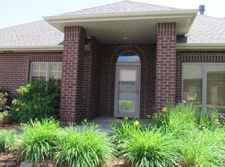 121 Deerwood Ct, Hudson, WI 54016