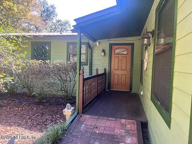 3 bed, 2.0 bath, 2224 sqft, $2,000 — Photo 1