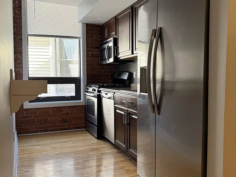 51 Bank St #2C — Photo 2