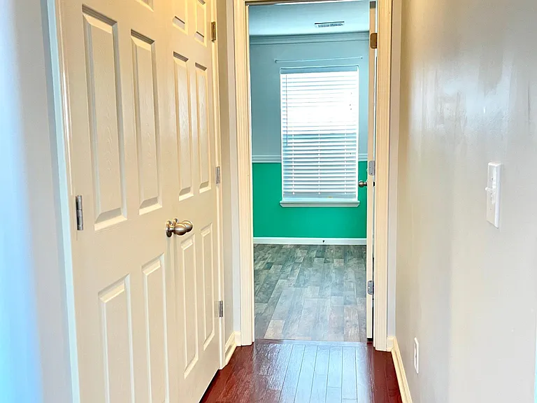 996 Applecross Dr — Photo 13
