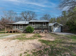 15952 Rocky Dell Rd, Gravette, AR 72736
