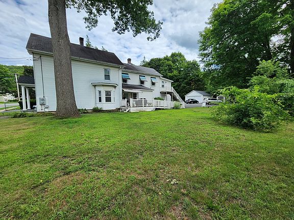 3rd image of 1009 Maple St