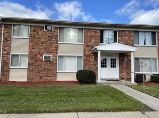 18646 Van Horn Rd, Woodhaven, MI 48183