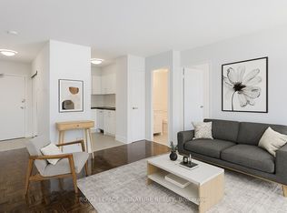 33 Isabella St #1806, Toronto, ON M4Y 2P7
