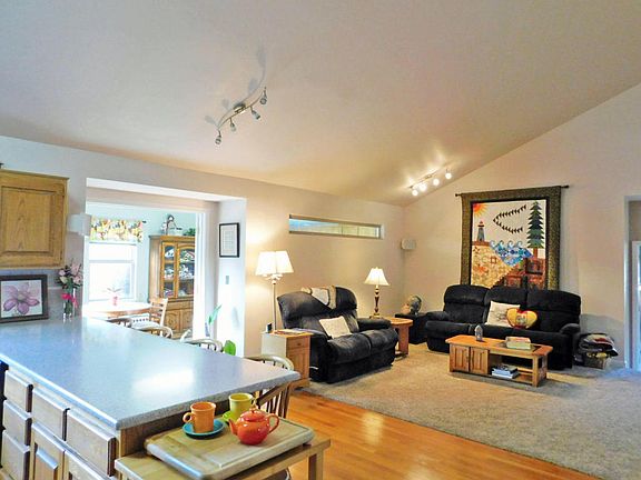4th image of 5738 Matsen Way