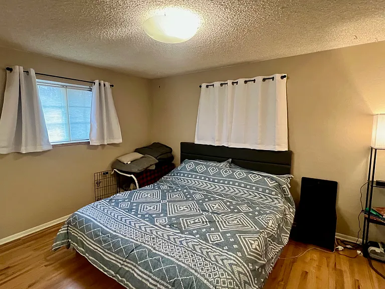 1840 W Center Ave — Photo 17