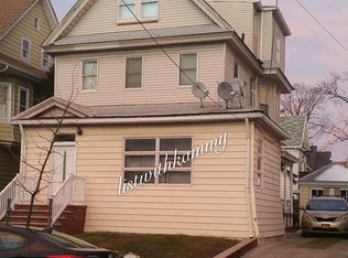 8505 94th St, Woodhaven, NY 11421