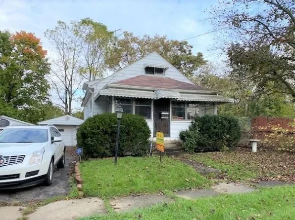 939 McQueen St, Flint, MI 48503