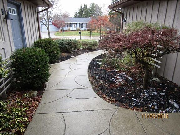 3rd image of 16385 Lake Forest Dr