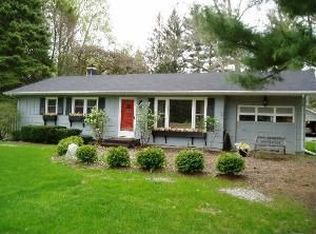 624 Considine Rd, Geneva, IL 60134