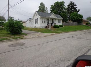 1119 N 25th St, Quincy, IL 62301