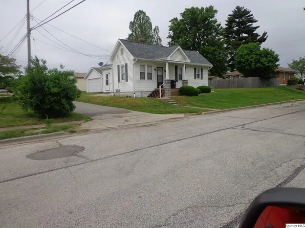 1119 N 25th St, Quincy, IL 62301