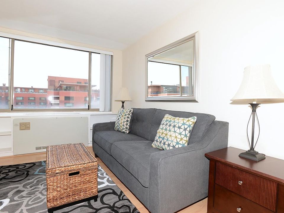 1st image of 1111 Arlington Blvd APT 933W