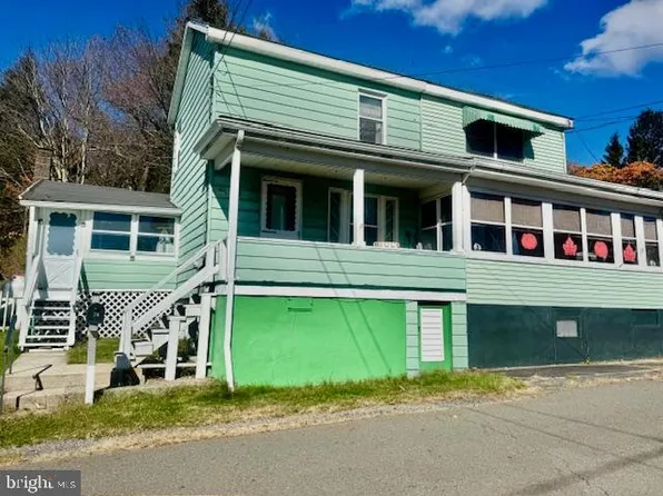 19 Trenton, Mahanoy City, PA 17948