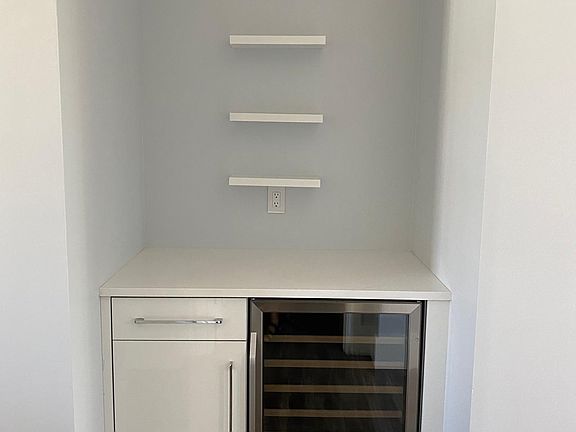 4th image of 536 S Mallory Cir #536