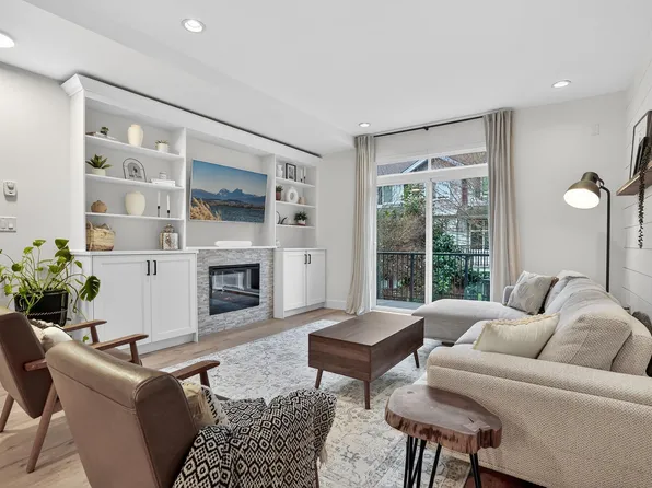 3039 156th St #33, Surrey, BC V3Z 6T5