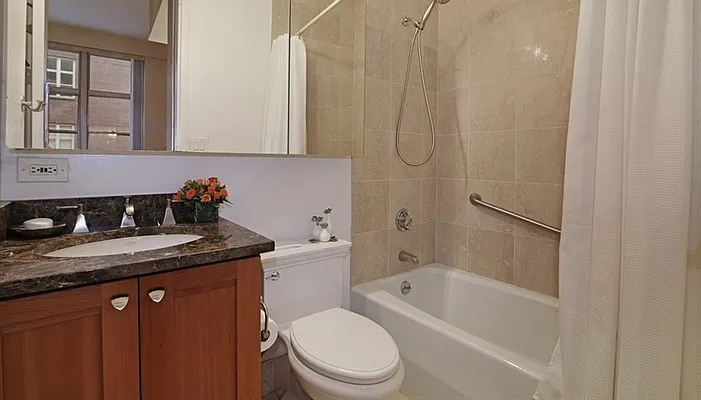 Rented by R New York | media 37