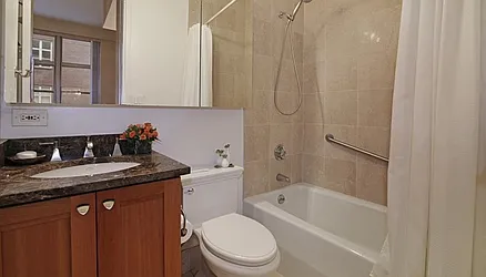 Rented by R New York