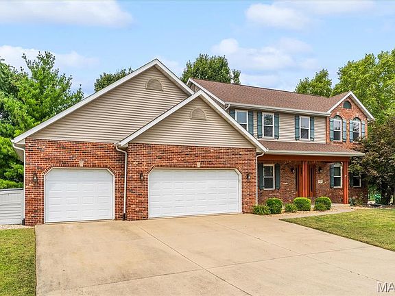 2nd image of 1249 Farmington Dr