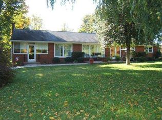 511 Peachtree Valley Dr, Roanoke, VA 24012