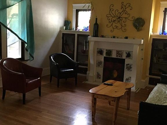 2nd image of 11828 Clifton Blvd