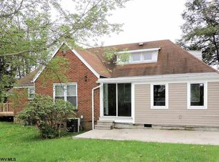 1554 Mileground Rd, Morgantown, WV 26505