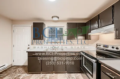 1122 Neil St NE Photo 1