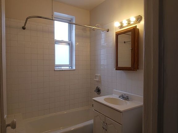 5th image of 23-79 Crescent St #1F