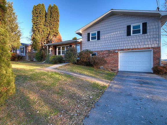 4th image of 904 Mikapea Dr