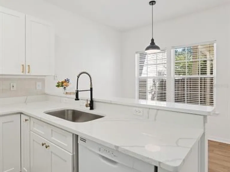 11585 NW 18th Pl — Photo 7