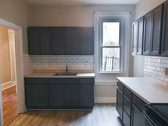 4th image of 1615 N 3rd St APT 2
