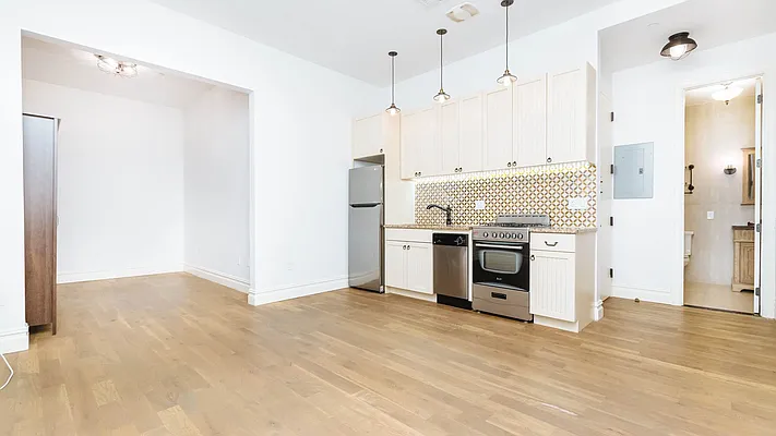 Rented by Nooklyn NYC LLC | media 34