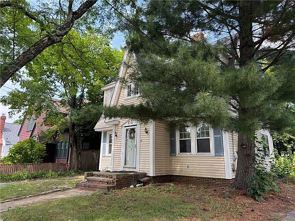 3rd image of 91 Moorland Ave