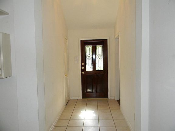 4th image of 2511 Branch View Ln