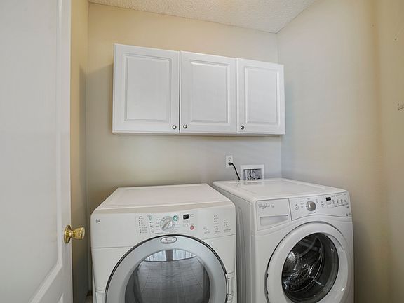 5th image of 236 Sterling Hill Dr