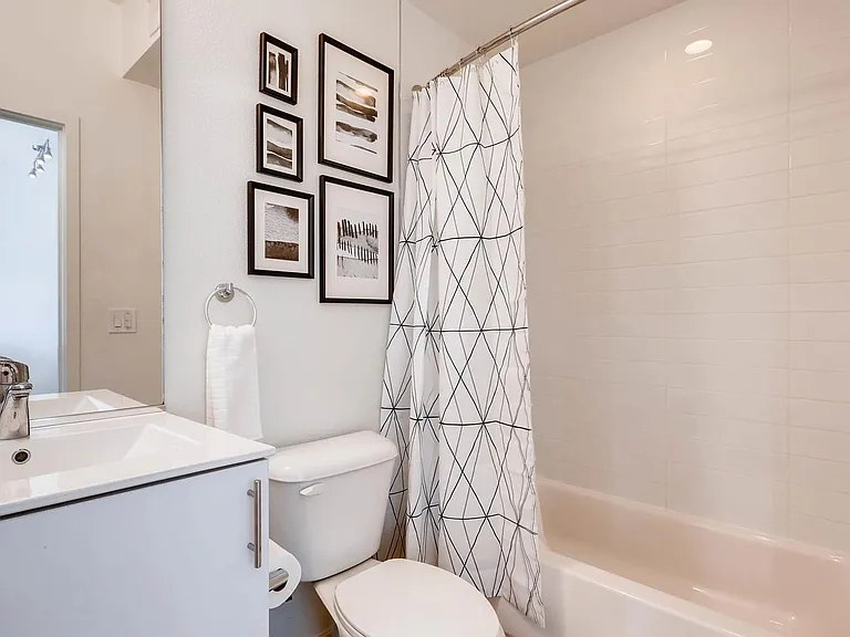3201 Osage St #204 — Photo 7