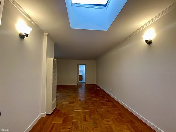 3rd image of 1335 38th Ave APT 2