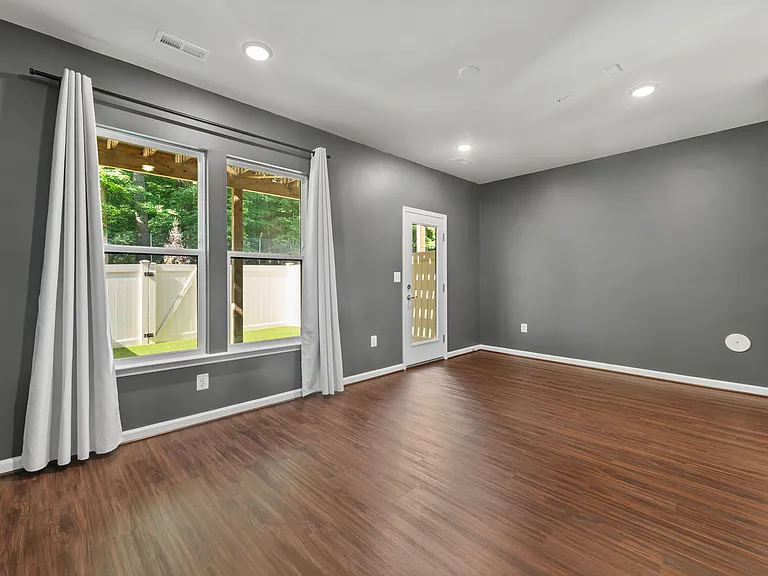 3354 Watershed Blvd — Photo 7