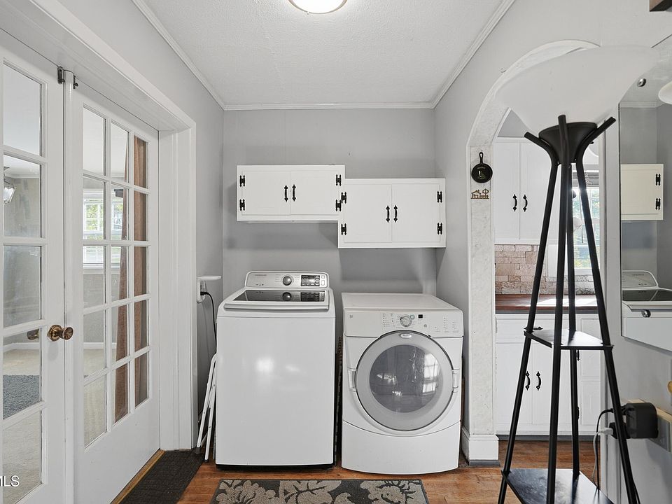 19th image of 251 Charleston St
