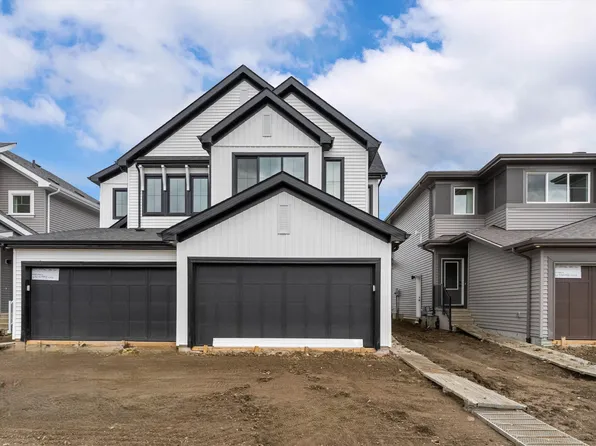 1052 Cristall Cres, Edmonton, AB T6W 5S6